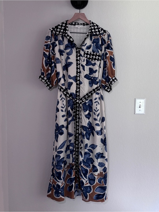 entro Dresses & Skirts - Entro Blue Floral Belted Midi Shirt Dress Size Small